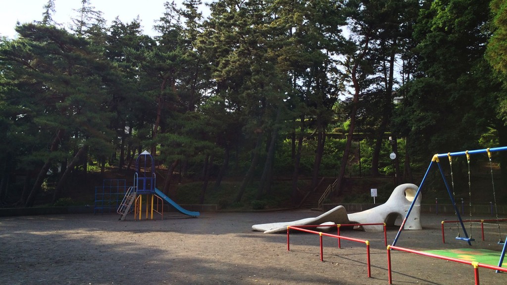 つつじヶ丘公なぞのオブジェ